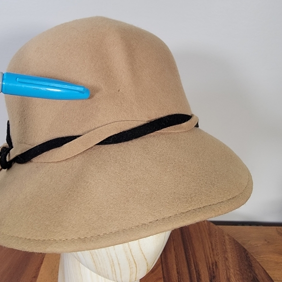 Vintage Doeskin Cloche Hat Tan Women\'s One Size Wool with Black Ribbon Winter main image 16